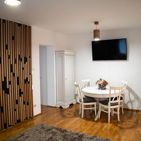 Ultracentral Golden Apartament 1 Suceava Exterior foto